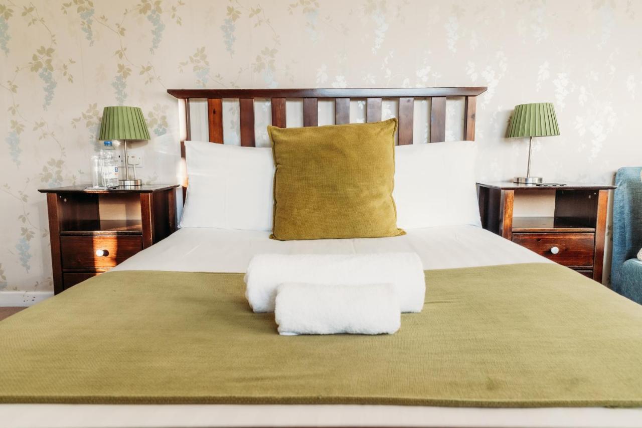 Three Wells B&B ลานดินดรอดเวลส์ ภายนอก รูปภาพ