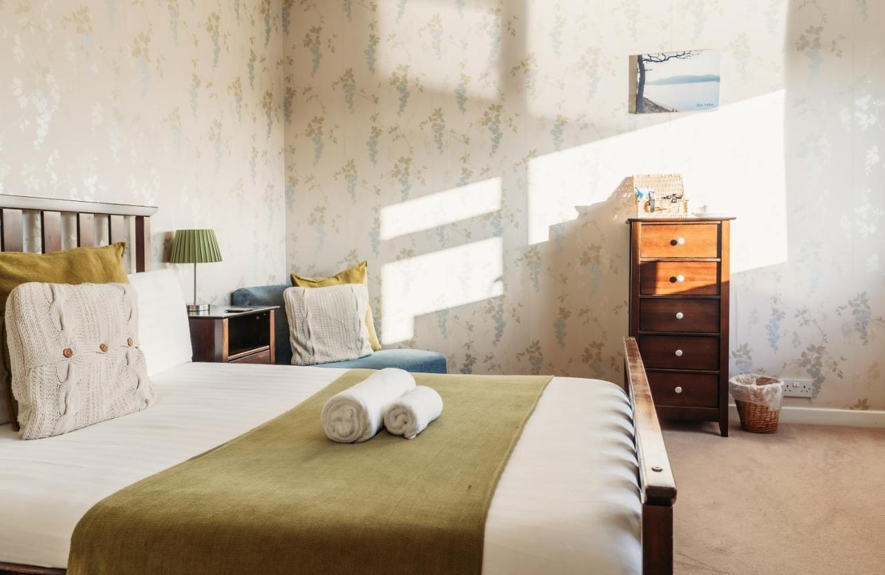 Three Wells B&B ลานดินดรอดเวลส์ ภายนอก รูปภาพ