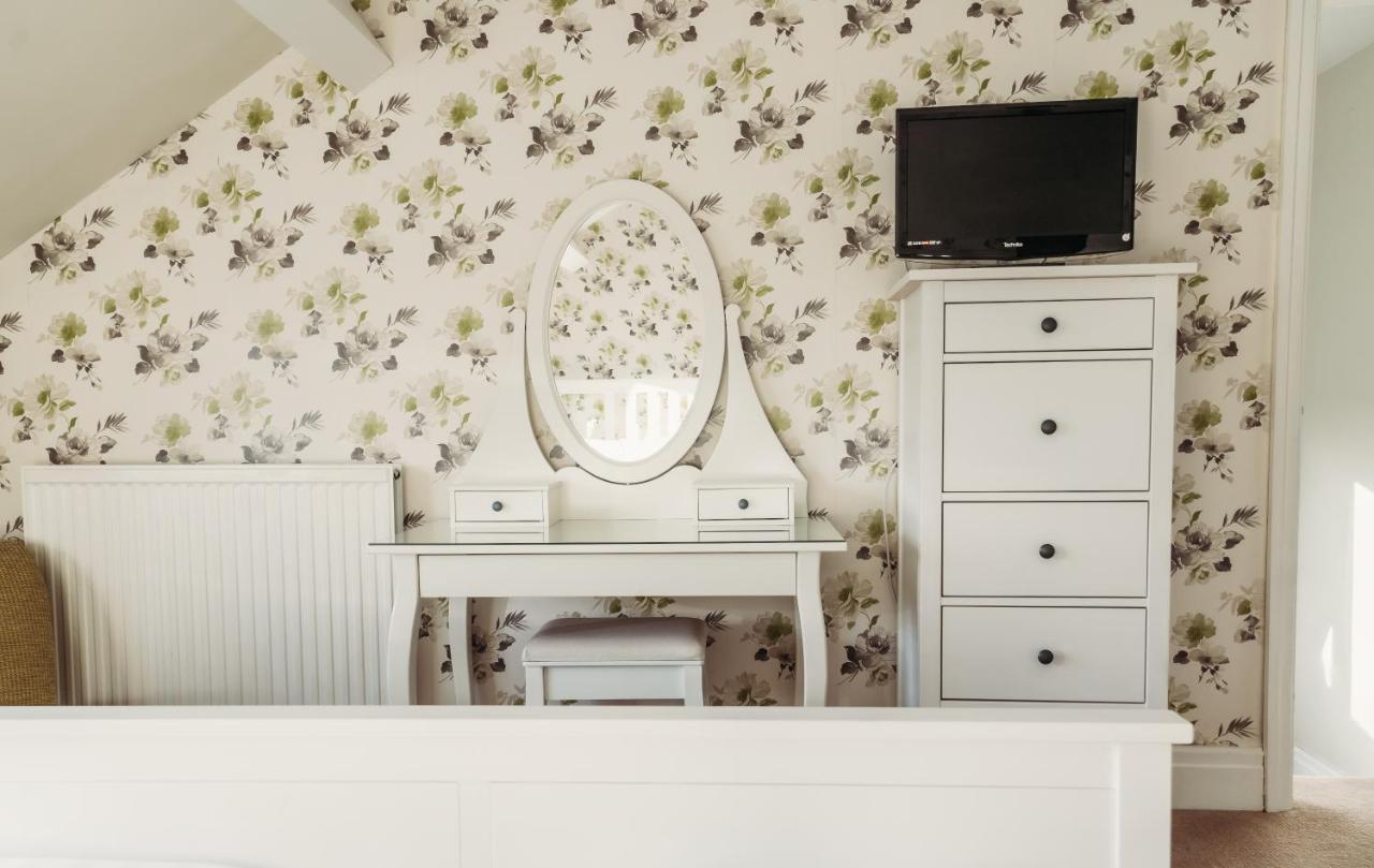 Three Wells B&B ลานดินดรอดเวลส์ ภายนอก รูปภาพ