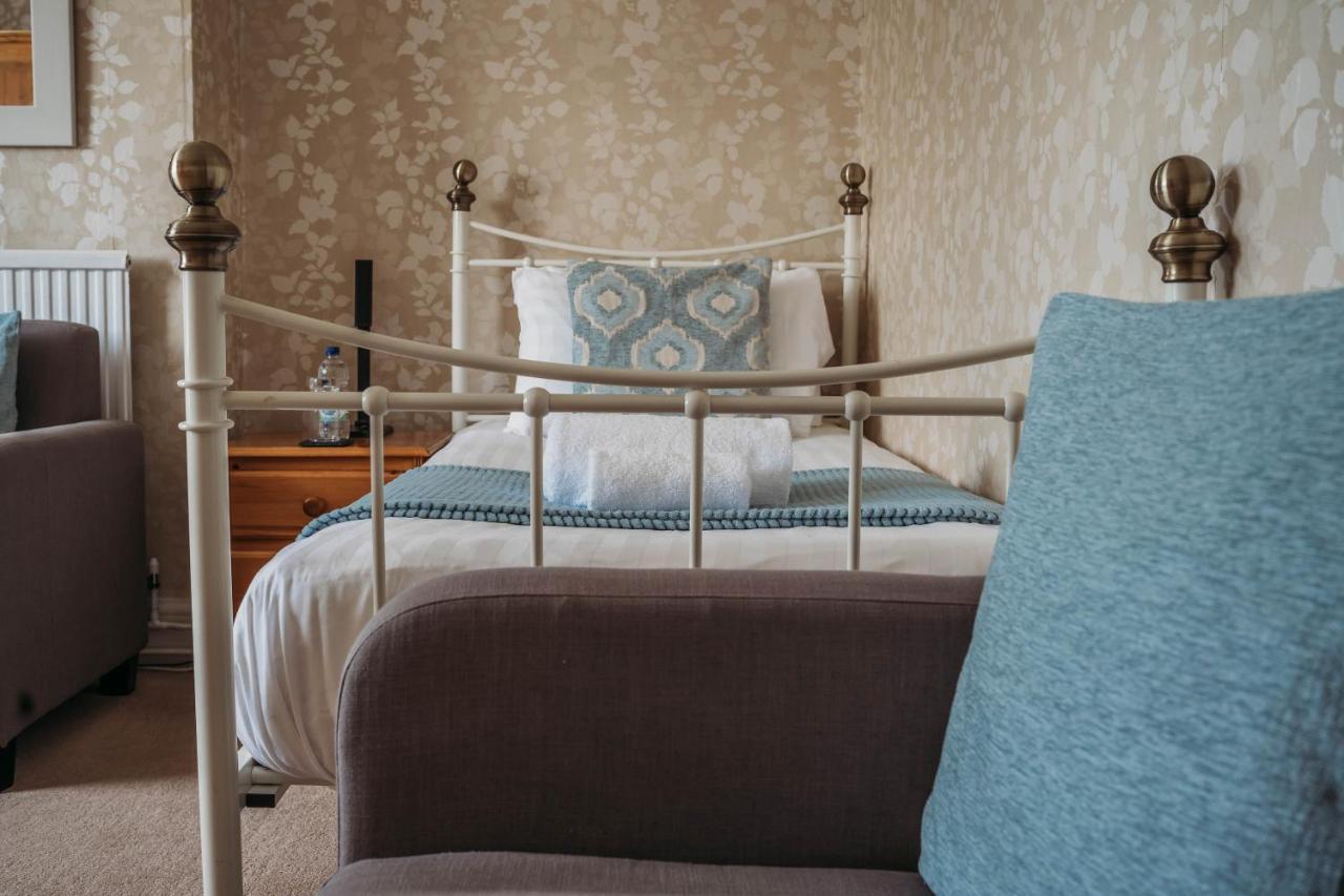 Three Wells B&B ลานดินดรอดเวลส์ ภายนอก รูปภาพ