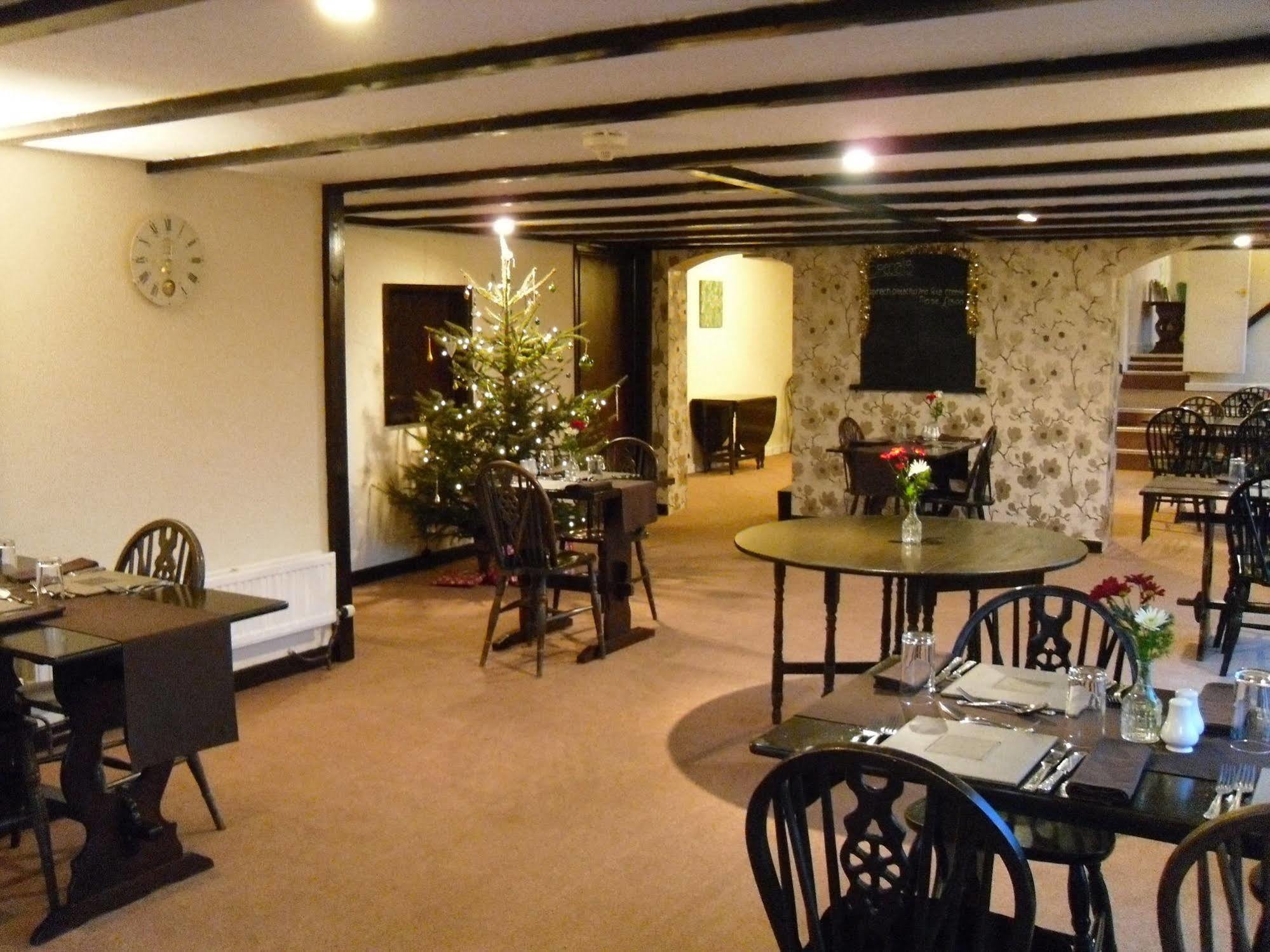 Three Wells B&B ลานดินดรอดเวลส์ ภายนอก รูปภาพ